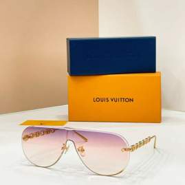 Picture of Louis Vuitton Sunglasses _SKUfw79615903fw